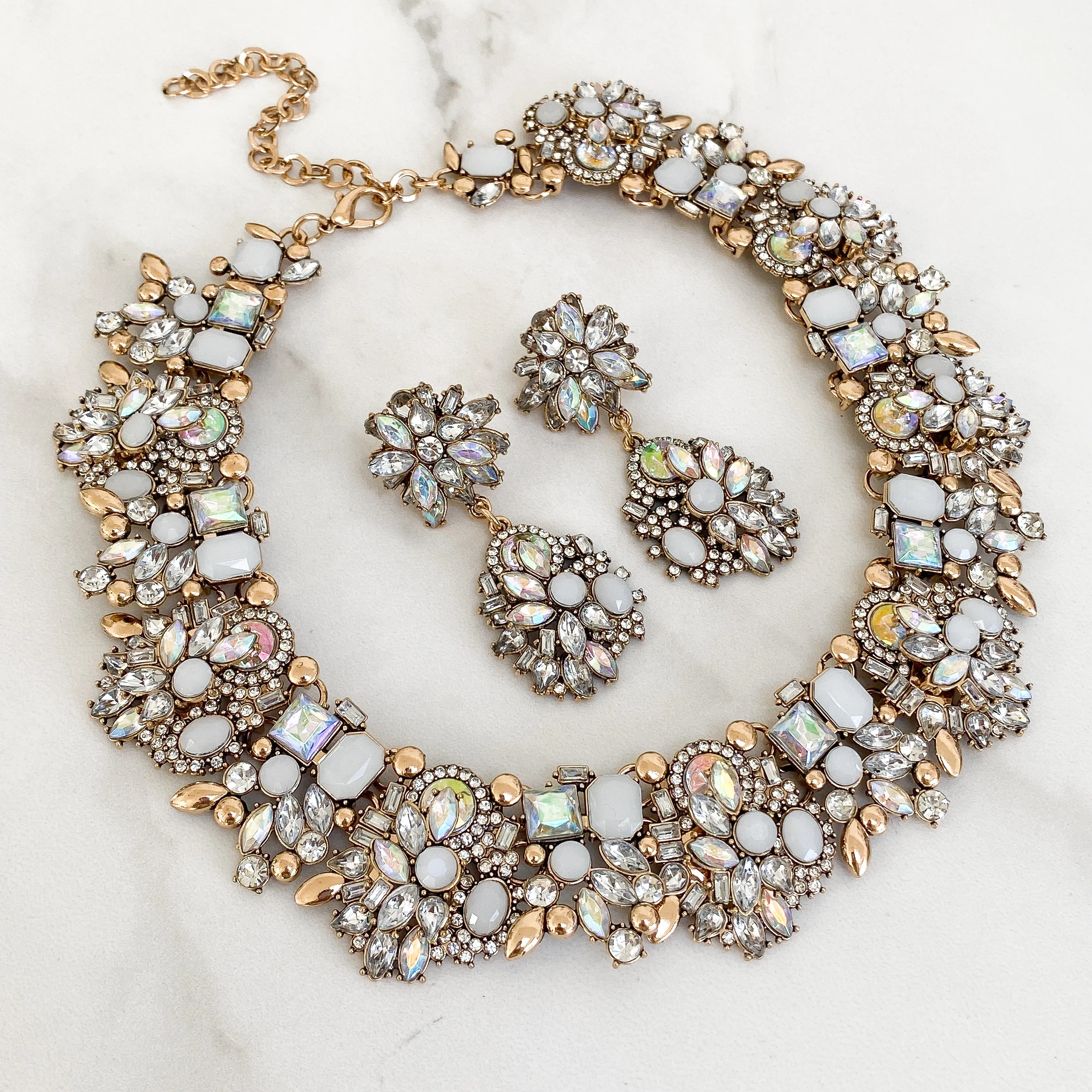 AYVA White & Iridescent Necklace Set