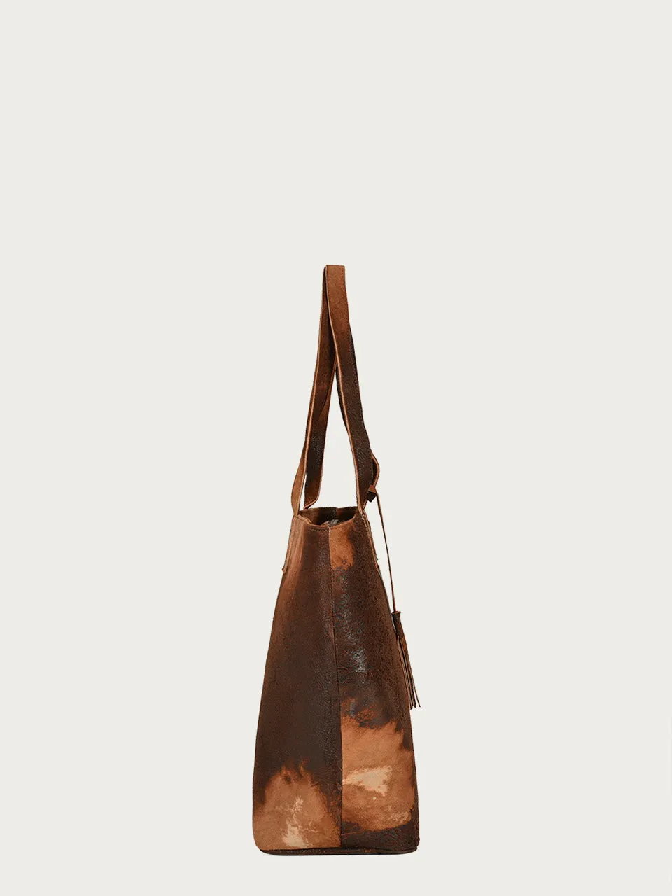 D1291 - DISTRESSED BROWN PURSE WITH SMALL TASSEL