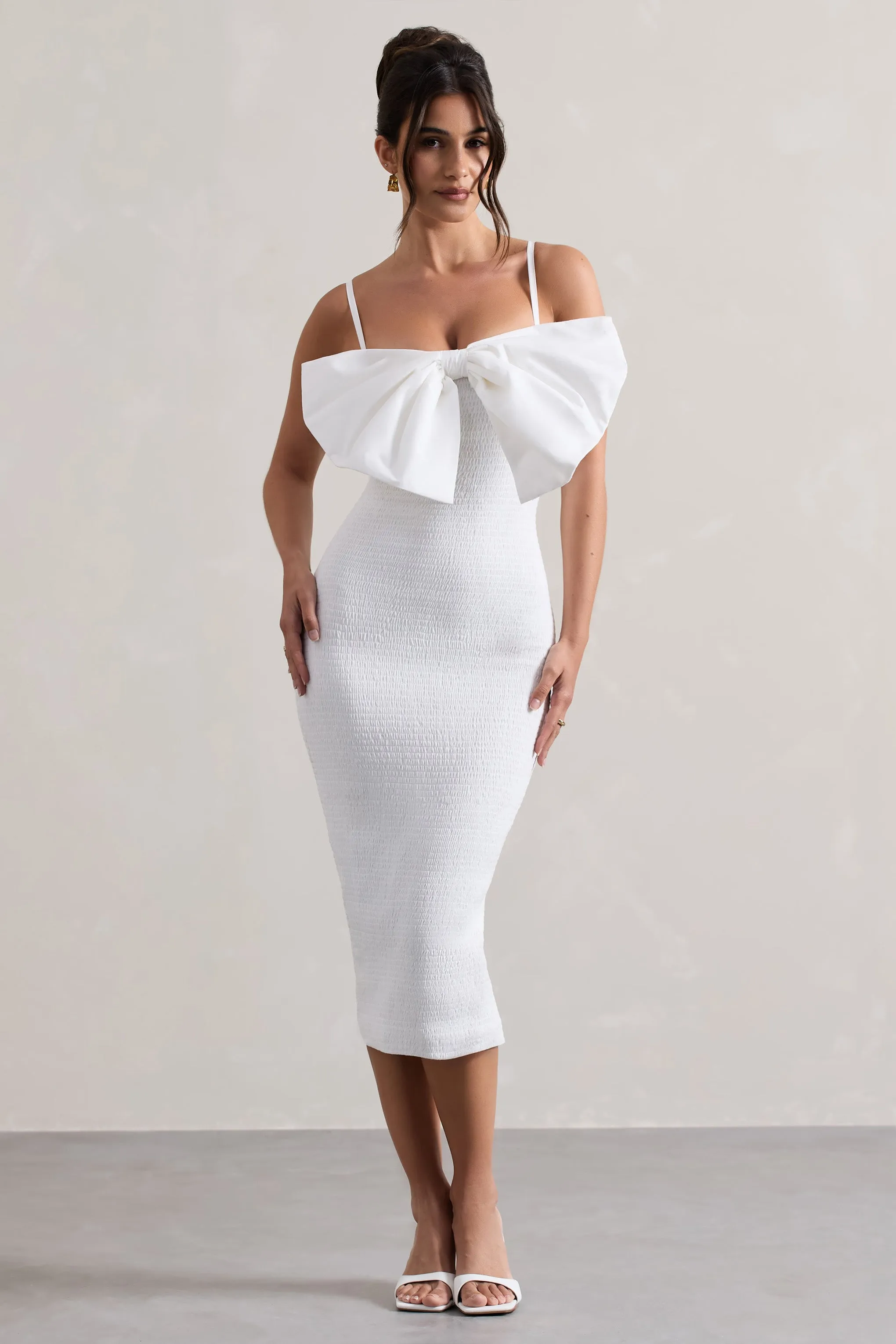 Love Poem | Robe mi-longue moulante blanche avec nud surdimmentionné