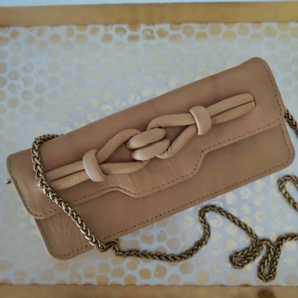 Noa Knot Chain Wallet - Tan twist