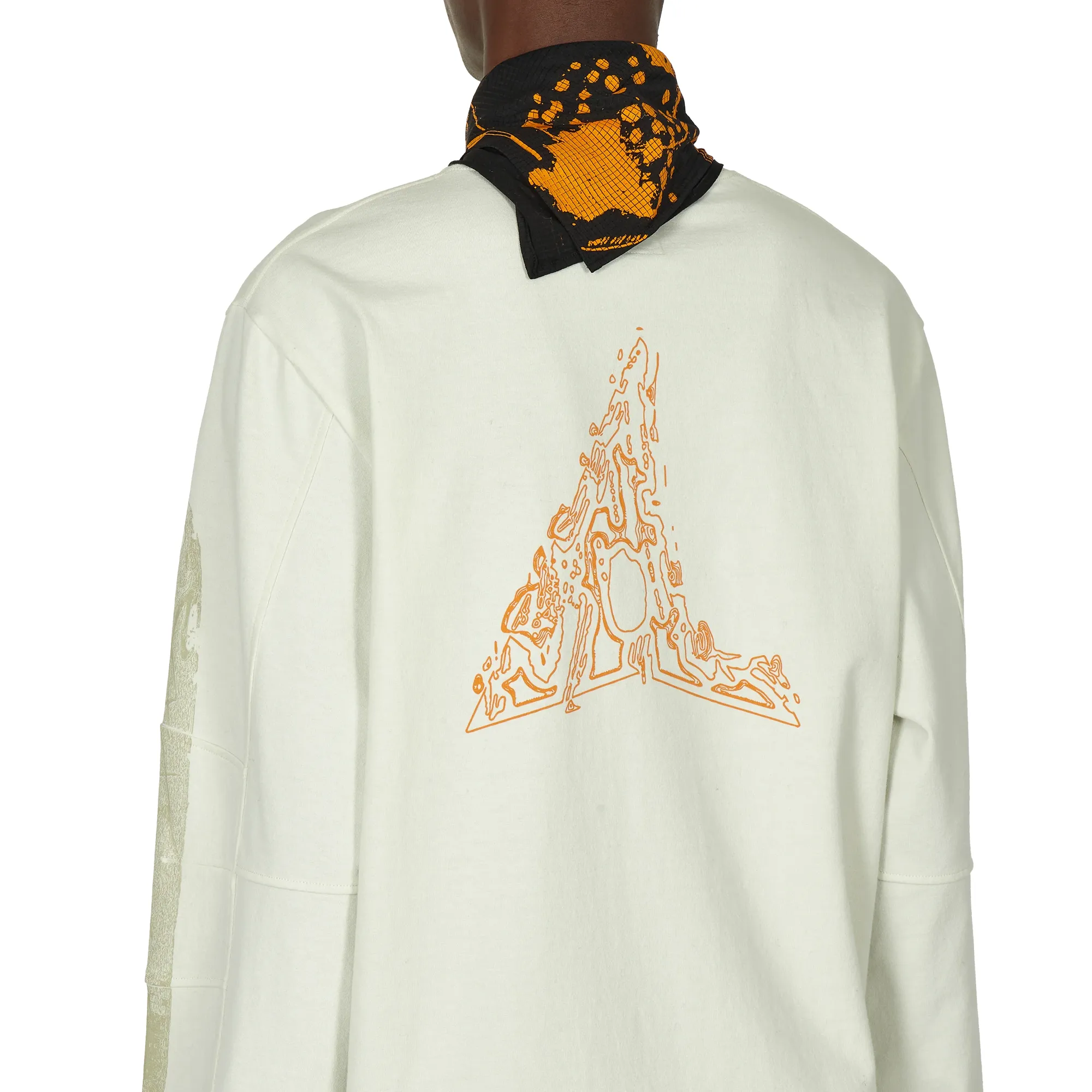 ROA Longsleeve Graphic T-Shirt Blanc de Blanc