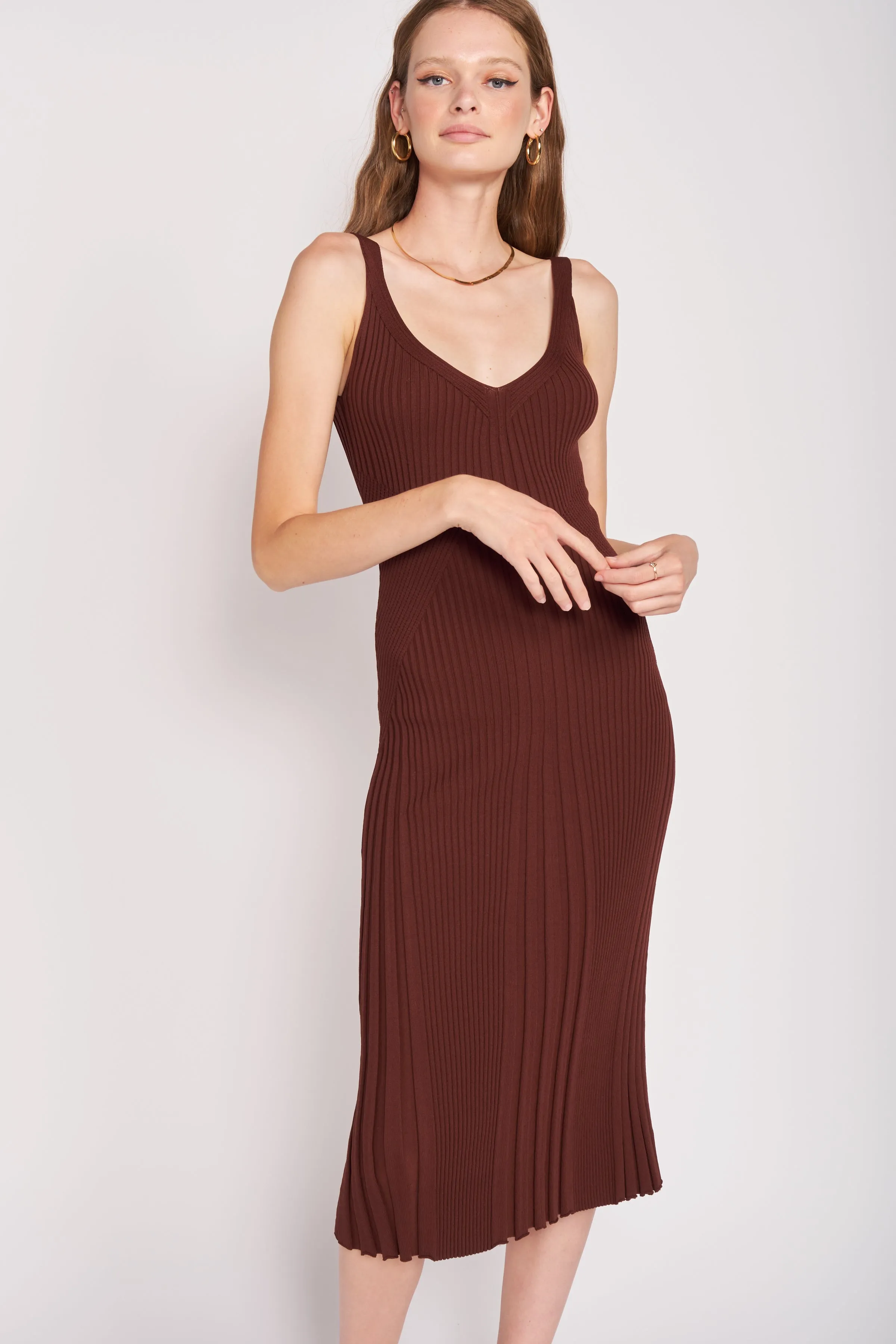 Willa V-Neck Ribbed Midi Dress